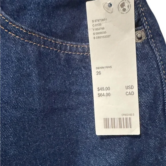 BDG Indie Mid-Rise Cuffed Denim
Short Size 26 $49 - Picture 9 of 16